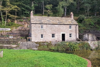 Aqueduct Cottage